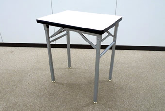会議用テーブル 天板：ホワイト(W600×D450×H700)